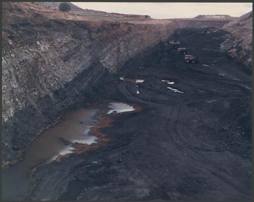 View of the Drayton coal mine, Hunter Valley, New South Wales, 1985, 2 [picture] / Wolfgang Sievers