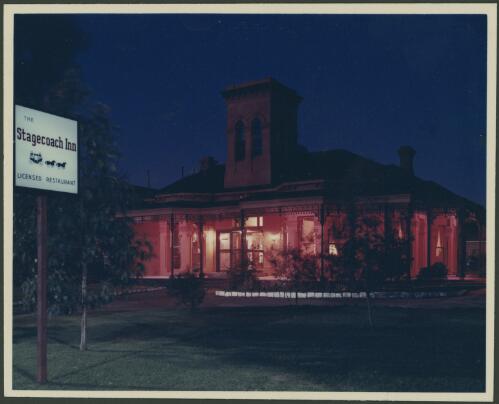Exterior of Stagecoach Inn at night, Queens Road, Melbourne, 1967, 3 [picture] / Wolfgang Sievers