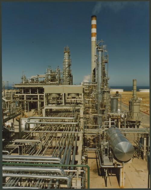 Mobil Port Stanvac Oil Refinery, South Australia, 1976 [picture] / Wolfgang Sievers