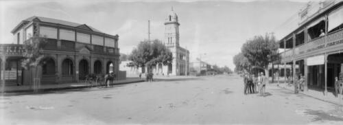 Panoramic view of Peel Street, Tamworth, New South Wales, 1 [picture] / EB Studios