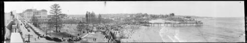 Panorama of Coogee Beach, New South Wales, 16 November 1929 [picture] / EB Studios
