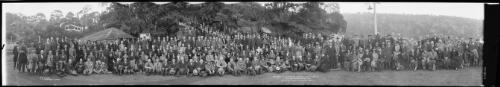 Panorama of the Farmers & Graziers Company outing, Clifton Gardens, New South Wales, 8th August, 1925 [picture] / EB Studios