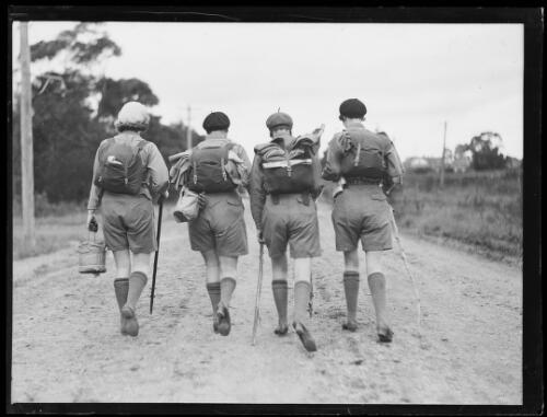 Hikers walking at Valley Heights, Blue Mountains, New South Wales, 17 July 1932 [picture]