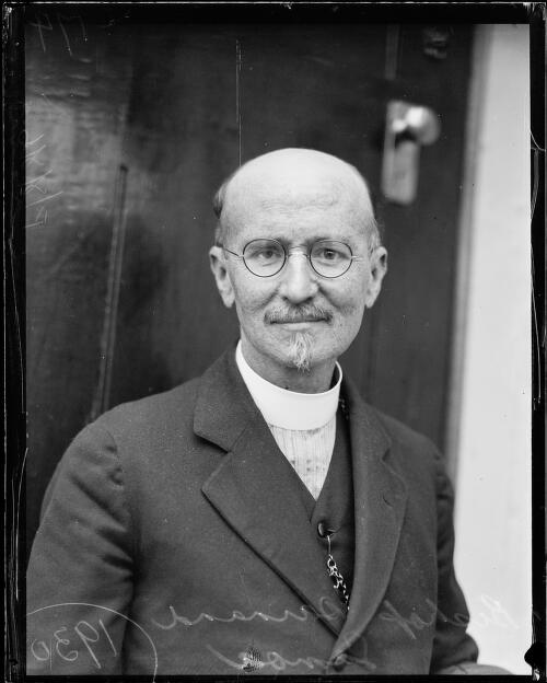 Roman Catholic bishop of Samoa Doctor Darnand, Sydney, 23 October 1930 [picture]