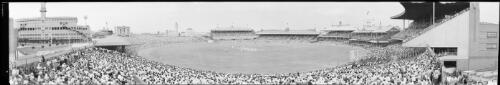 Panorama of the Second Test match between Australia and England, Sydney Cricket Ground, 14 December 1946 [picture] / EB Studios