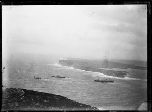 Steam ships passing through Sydney Heads, Sydney, ca. 1920 [picture]