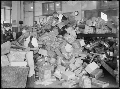 General Post Office employees sorting Christmas parcels, Sydney, 1929 [picture]