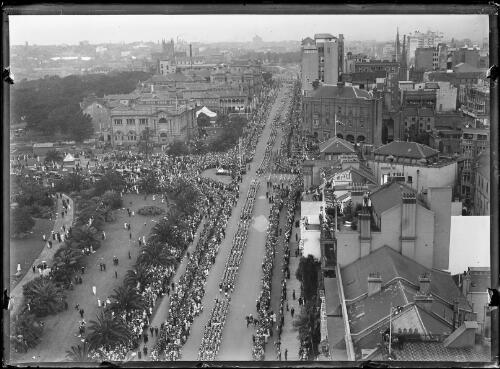 Street procession of the crew of the H.M.S. Hood, Sydney, 1924 [picture]