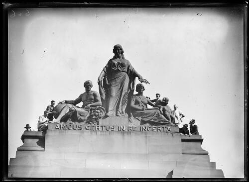 Statue on top of the AMP building, Sydney, ca. 1930, 2 [picture]