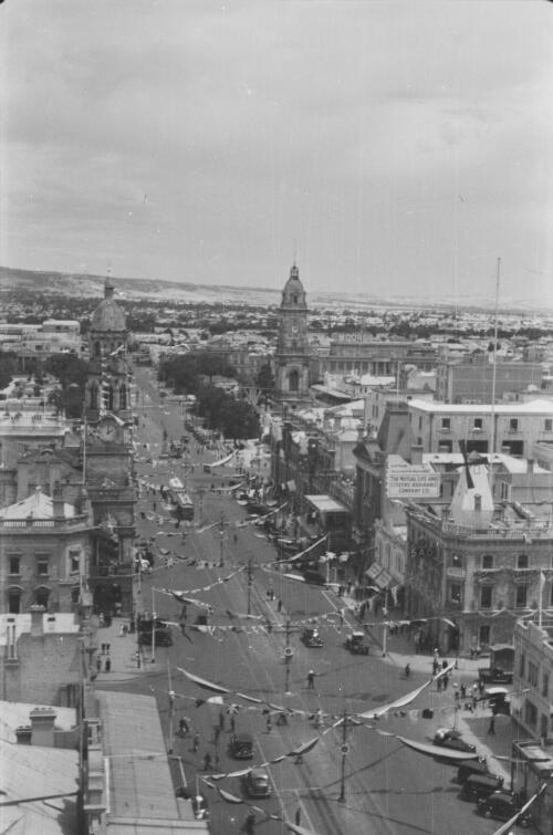 View looking down along King William Street, Adelaide, South Australia, December 1936, 3 / Bruce Mauger Watson