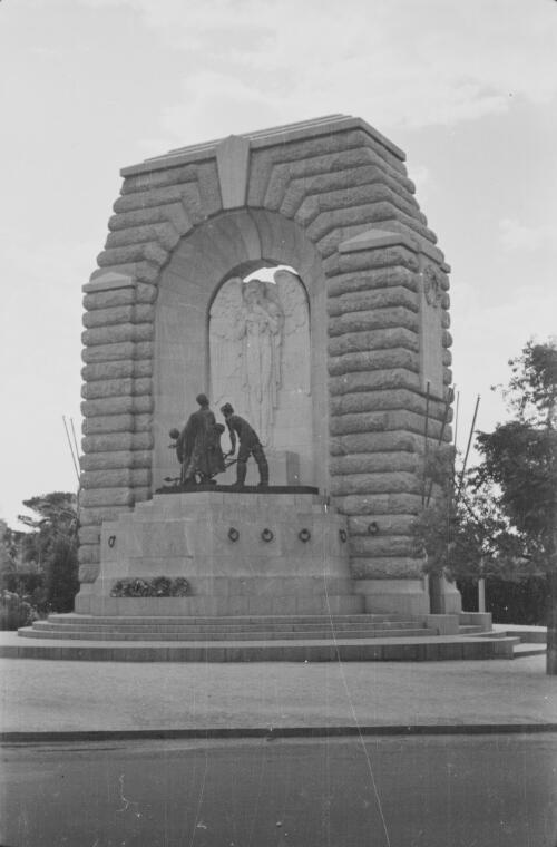 Adelaide National War Memorial, Adelaide, South Australia, December 1936, 1 / Bruce Mauger Watson