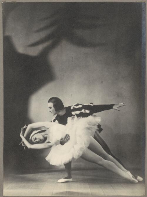 Irina Baronova and Anton Dolin in Swan lake, Ballets Russes, ca. 1930s [picture]