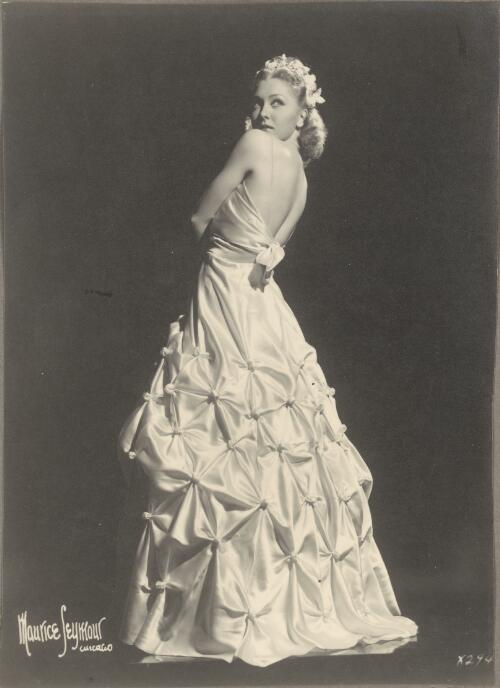 Studio portrait of Irina Baronova, Ballets Russes, ca. 1930s, [1] [picture] / Maurice Seymour