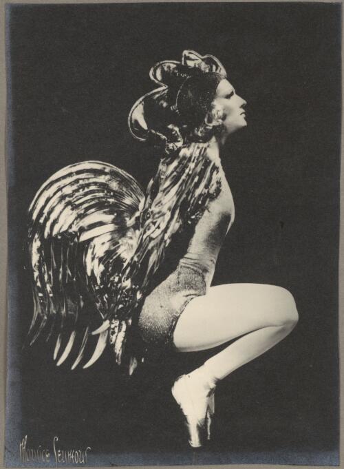 Tatiana Riabouchinska as the Golden Cockerel in Le coq d'or, Ballets Russes, ca. 1930s, [2] [picture] / Maurice Seymour