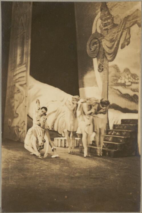 Scene from Protee, Ballets Russes Australian tours [picture]