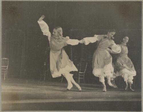Artists of the Original Ballet Russe in Graduation ball, 2 [picture]