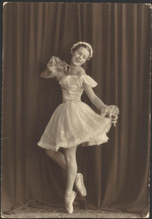 Moya Beaver in costume for Peter Pan?, The Lightfoot-Burlakov First Australian Ballet , ca. 1935 [picture] / Ross Studios