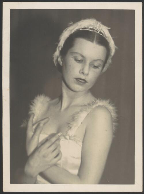 Portrait of Moya Beaver in costume for Variations from Swan lake, ca. 1937 [picture]
