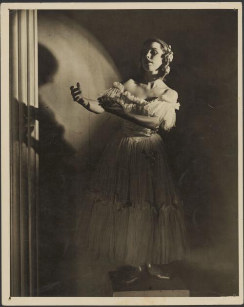 Portrait of Moya Beaver in  Le spectre de la rose, The Lightfoot-Burlakov First Australian Ballet, ca. 1937 [picture]