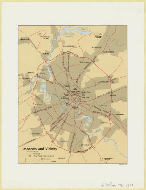 Moscow and vicinity [cartographic material]