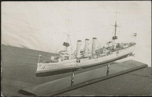 Model H.M.S. [i.e. S.M.S.] Emden, German cruiser, [New South Wales, 1914-1918] [picture]