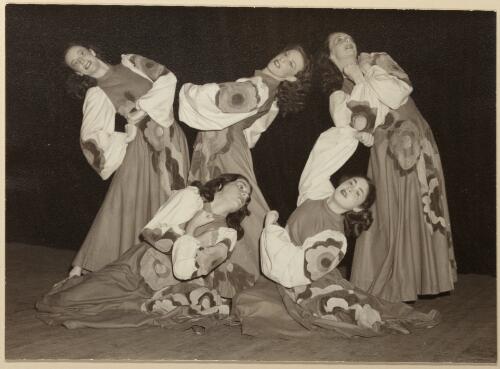 Margaret Chapple, Mardi Watchorn, Coralie Hinkley, Elaine Vallance and Moira Claux in Slavonic dance, Bodenwieser Ballet [picture]