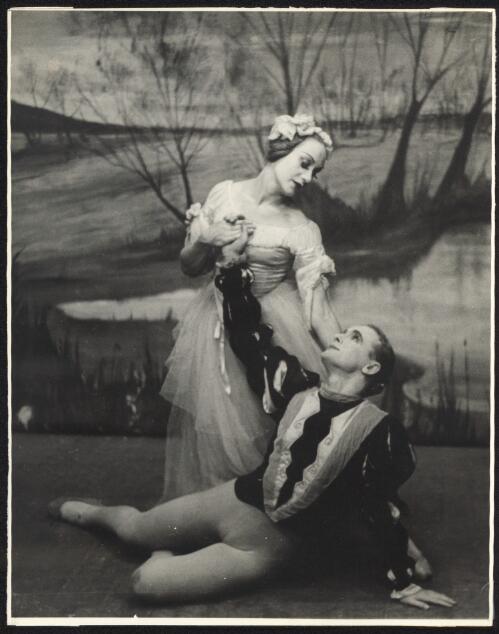 Laurel Martyn and Maxwell Collis in Giselle, 1950 [picture] / Jean Stewart