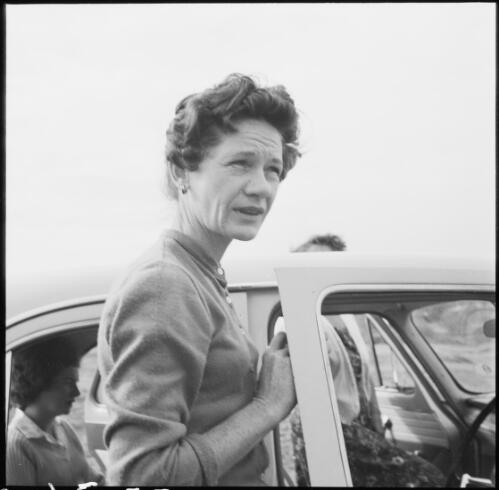 Judy getting into a car, Alice Springs, Northern Territory, 1961 / Michael Terry
