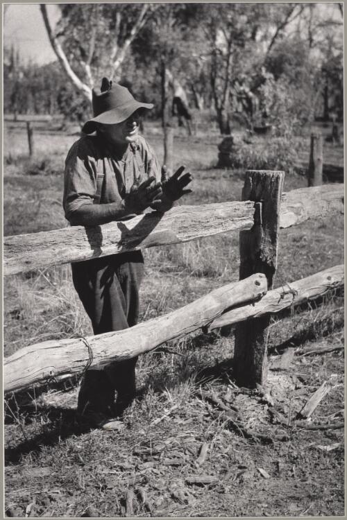 Yarning charcoal burner, Barmah State Forest, Victoria, 1952 / Jeff Carter