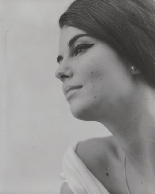 Profile of a fashion model, approximately 1968 / Athol Shmith