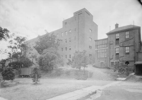 Four storey building, Sydney, approximately 1942