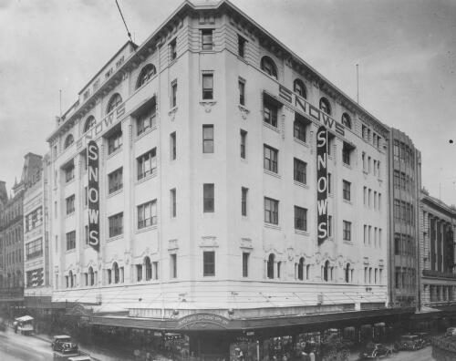 Exterior view of retailer Sydney Snow's department store Snow's Emporium, Sydney, 1939, 6
