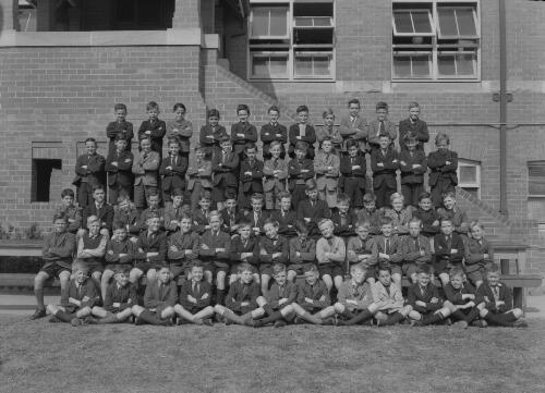 Group portrait of pupils at Sydney Grammar School, 12 September 1947, 3