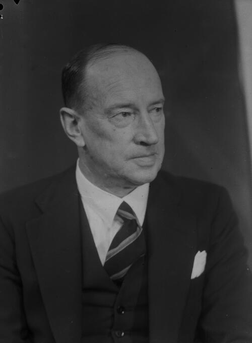 Mr. Tebbutt, solicitor in Sydney, 1959, 3