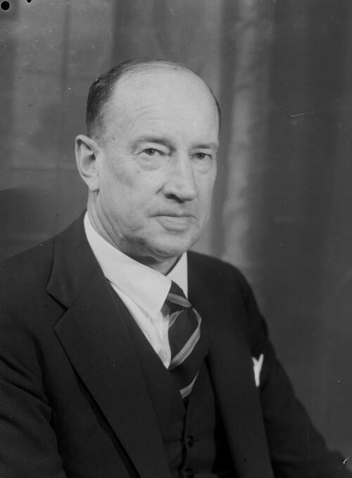 Mr. Tebbutt, solicitor in Sydney, 1959, 4