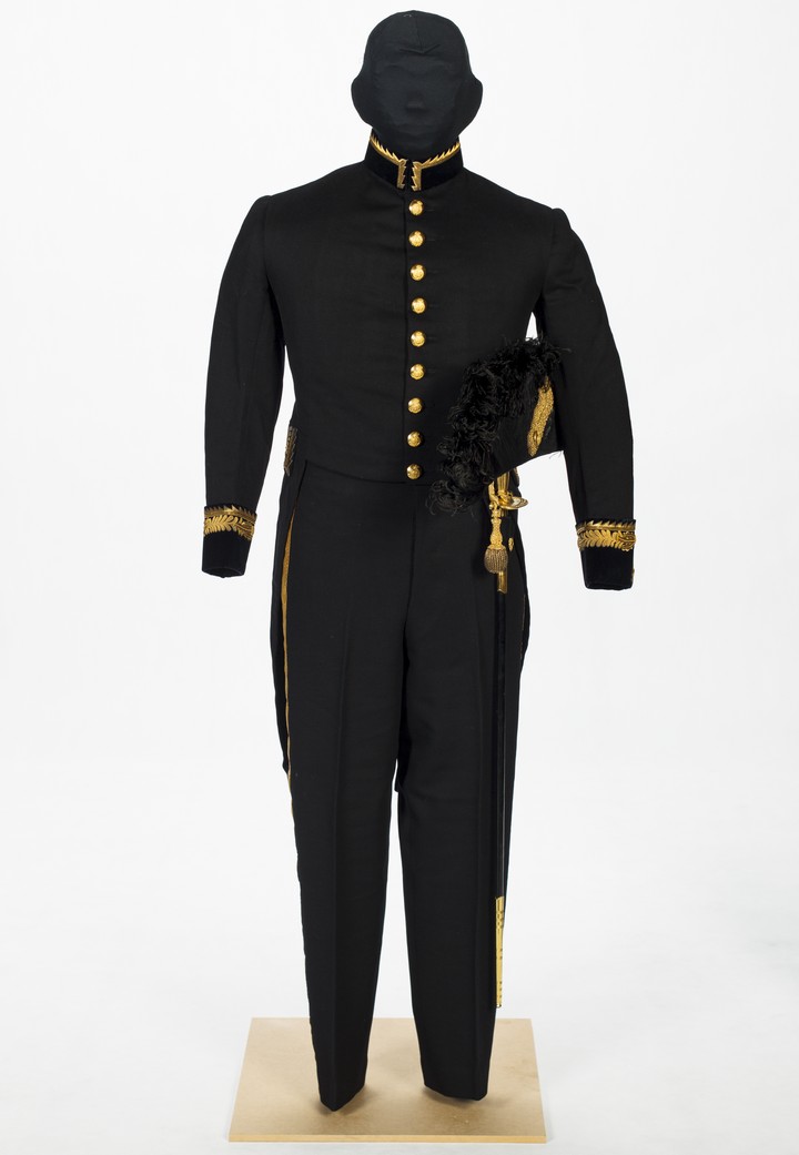 A uniform for a dapper diplomat | National Library of Australia